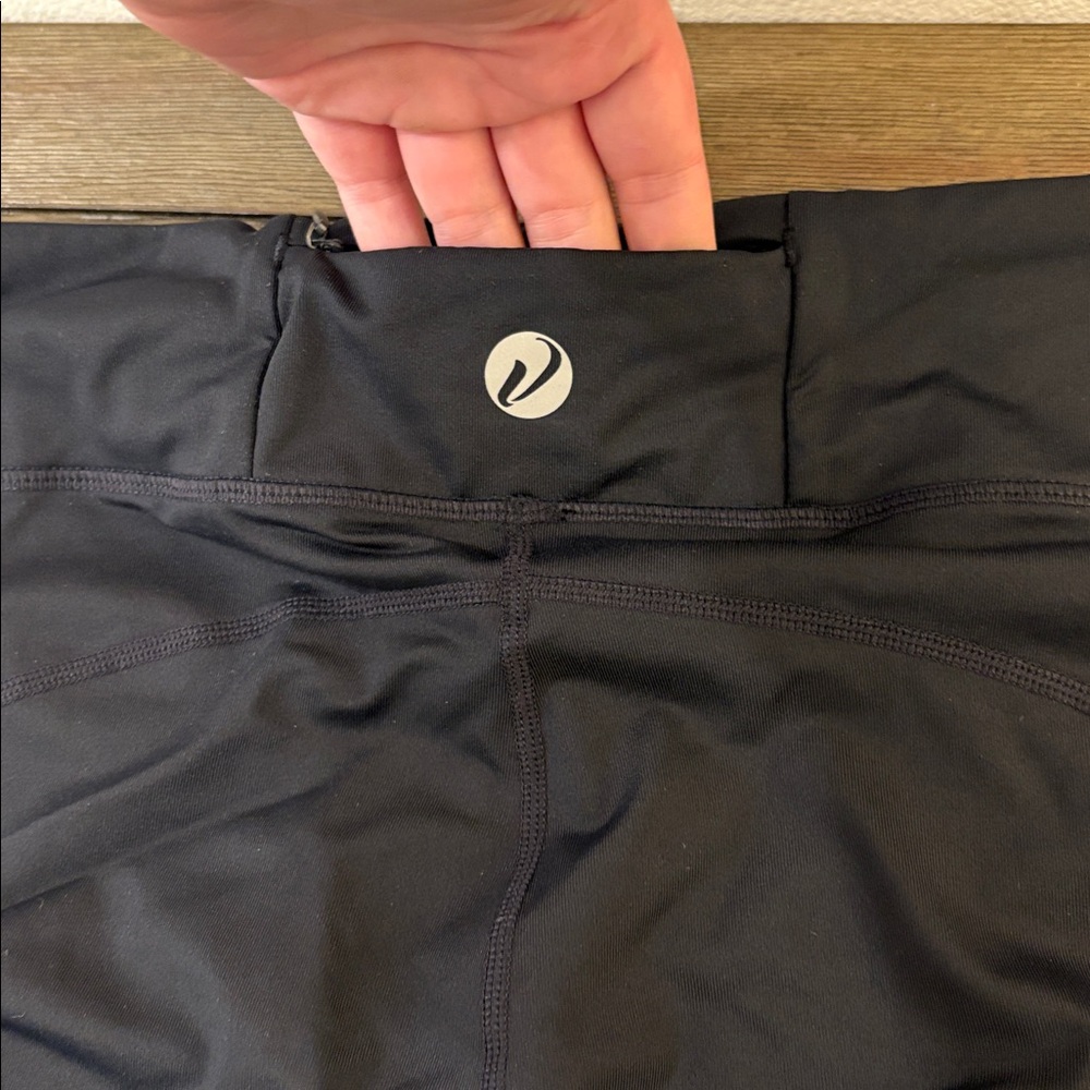 ❌SOLD❌ NWT [Levelwear] Indiana Hoosiers NCAA Team Logo Black Leggings Women’s M - Picture 7 of 12